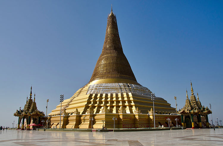 Столица Мьянмы -  млрд выброшенных на ветер