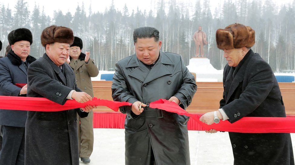 В официальной церемонии открытия участвовал Ким Чен Ын