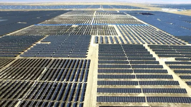В Китае 42 компании строят крупнейшую в мире солнечную электростанцию мощностью 3450 МВт 