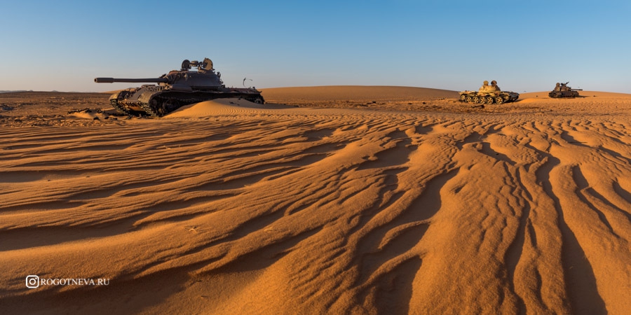 Танки в Сахаре