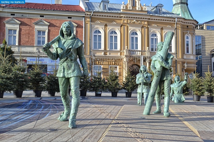 Памятник соледобытчикам в городе Wieliczka (Польша).