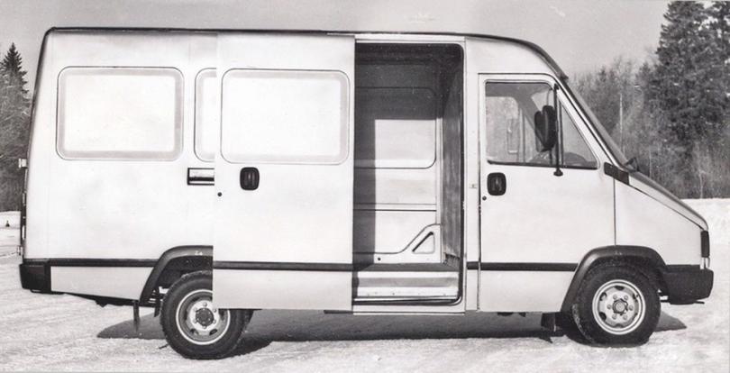 Автофургон НАМИ-0267 с высоким кузовом и правой сдвижной дверью