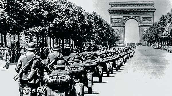 Парад немецких войск в оккупированном Париже 66-08.jpg 
