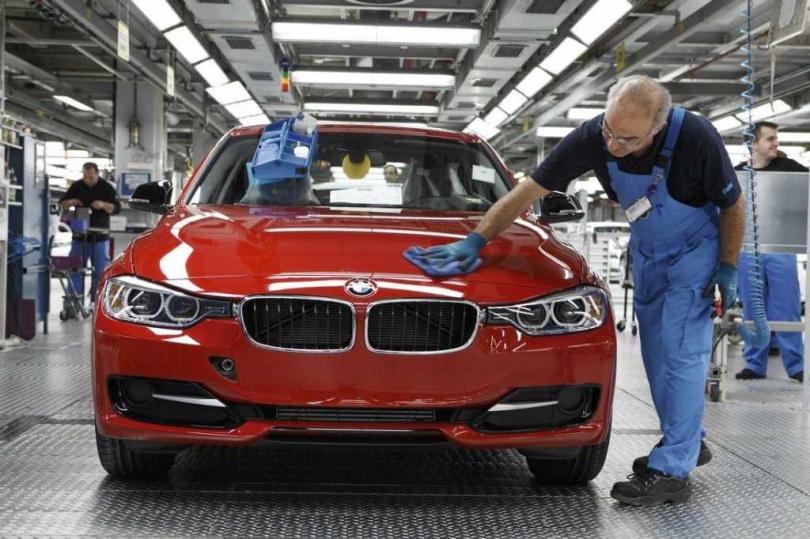 BMW: гарантии нет, да и машины не совсем настоящие...