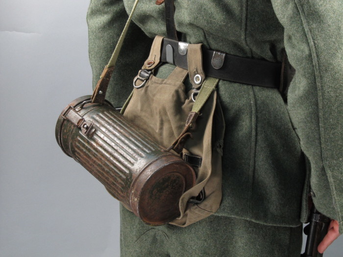 Это такая противогазная сумка. /Фото: militarist.ua.