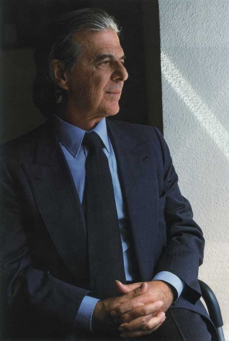 Рикардо Бофилл - известный архитектор из Каталонии.