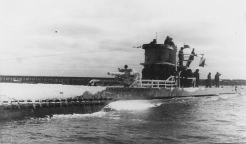 битва дирижабля и подводной лодки