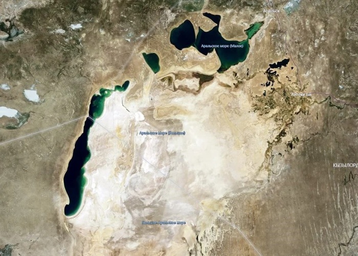 Остатки Аральского моря, фото со спутника, 2020 год. /Фото: avatars.mds.yandex.net
