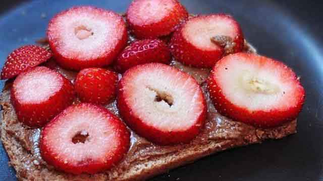 12-peanut-butter-strawberries-on-toast_tn