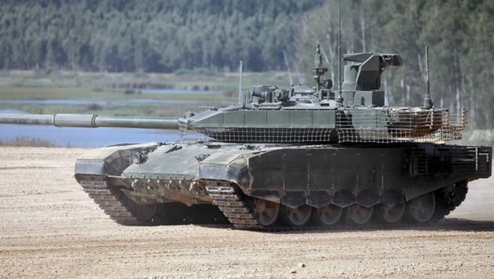 Танк Т-90 снабжен усовершенствованной пушкой/ Фото: zavtra.ru