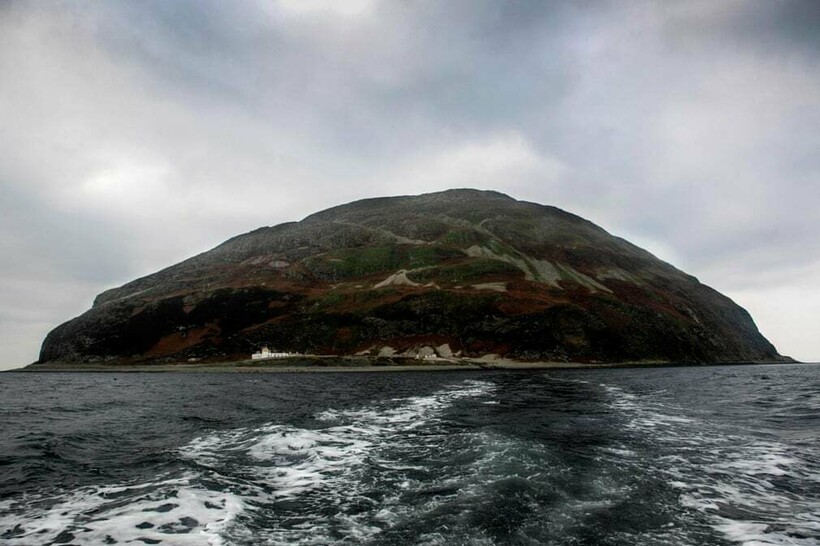 15 фото о том, на каком единственном острове берут камни для керлинга и как их делают