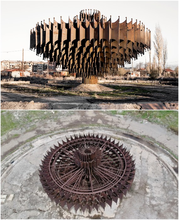 Несмотря на то, что фонтан давно уже поржавел, его вид не перестает восхищать (Гюмри, Армения).
