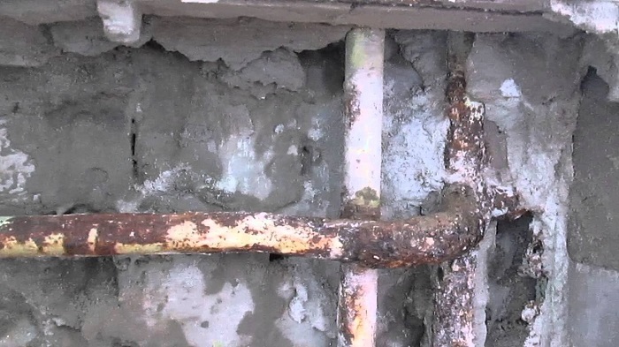 Почему в советских «хрущевках» батареи вмуровывали в стены