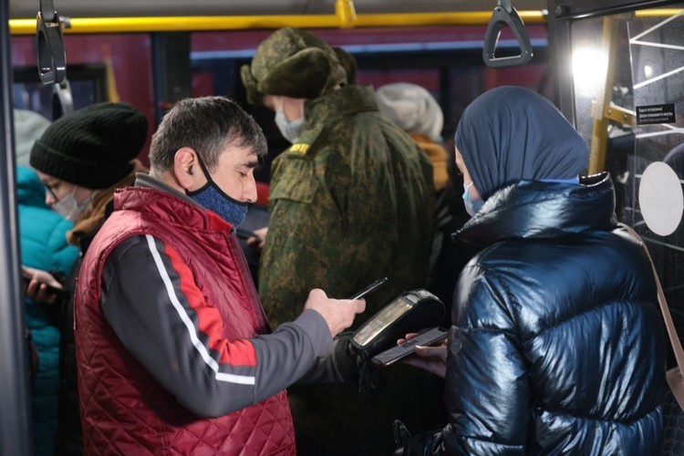 В Казани начали проверку QR-кодов в общественном транспорте Казань