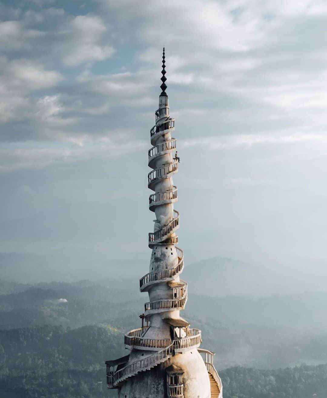 Винтовая башня на Шри-Ланке Шри-Ланка