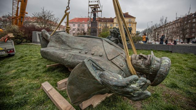 Фото памятников в праге