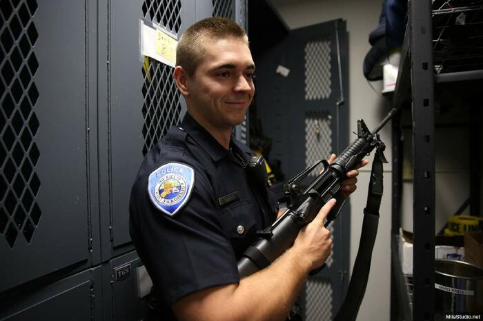 Почему американские полицейские так любят помповые ружья Оружие