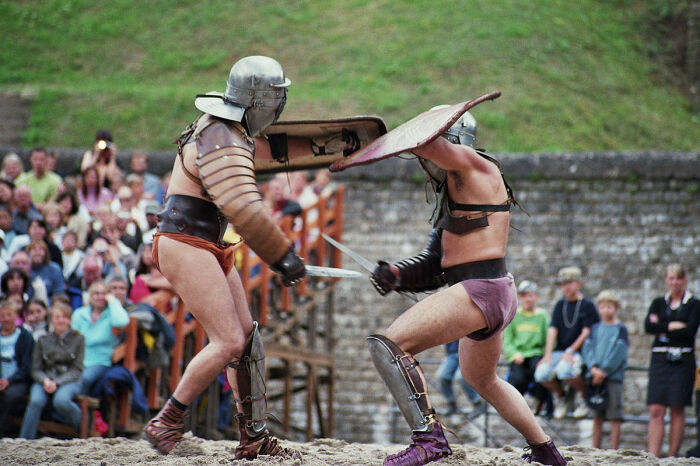 Знали про защиту рук и ног и римляне всю свою историю. /Фото: wikibooks.org.