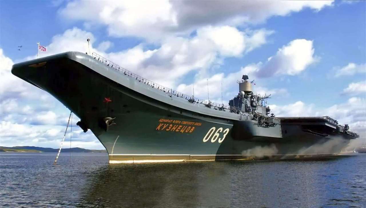 Почему за 30 лет Россия не построила ни одного большого военного корабля СССР,Корабли