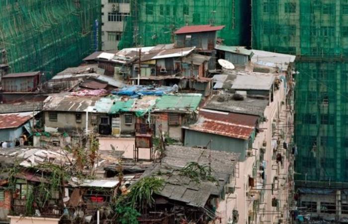 Трущобы в Гонконге на крышах домов. / Фото: mavink.com